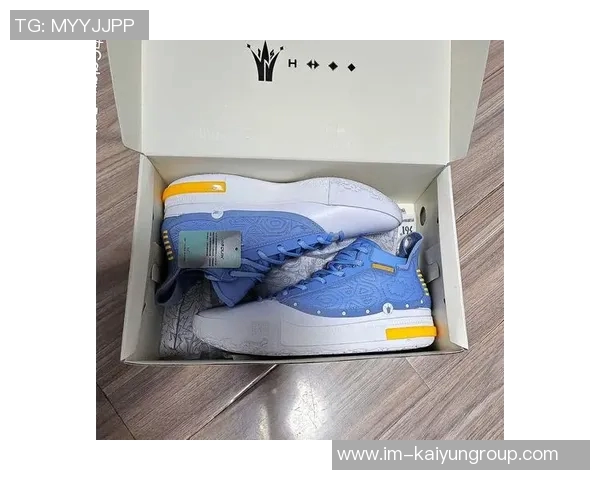 约基奇Joker2高低帮新配色发布黑白反转颜值对比引发热议 约基奇Joker2高低帮新配色发布黑白反转颜值对比引发热议