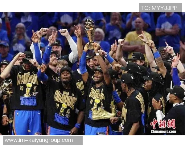 亚历山大荣膺双料MVP助力球队夺冠NBA官推热情回顾上赛季辉煌成就