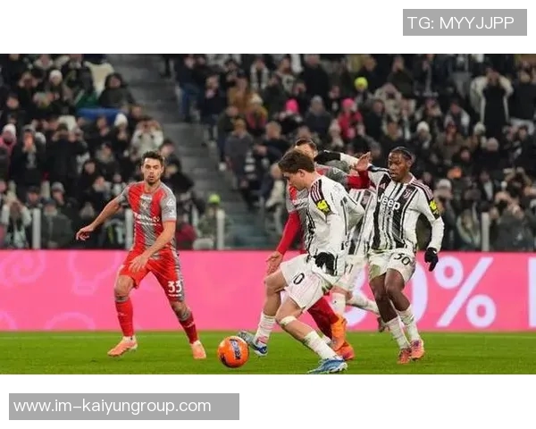 意甲四强争夺战加剧米兰紧追榜首罗马连胜势头强劲 意甲四强争夺战加剧米兰紧追榜首罗马连胜势头强劲