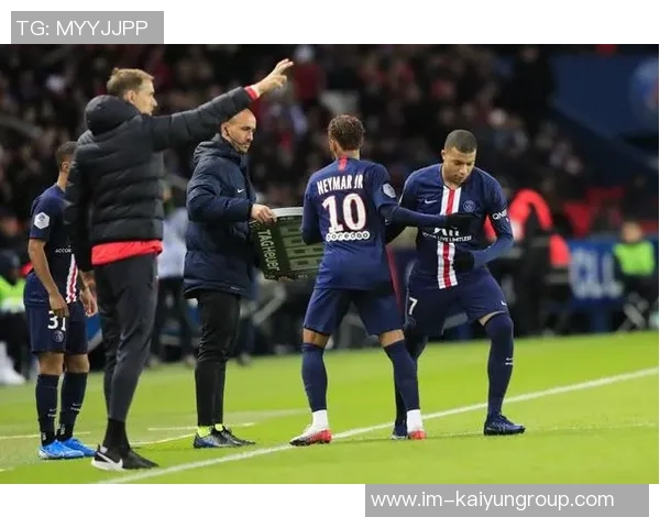 纳斯坚定信任埃奇库姆选择留他在场上锻炼成长的决策分析